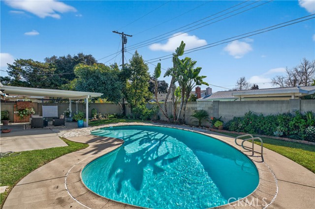 Detail Gallery Image 33 of 37 For 1610 E 20th St, Santa Ana,  CA 92705 - 3 Beds | 2 Baths