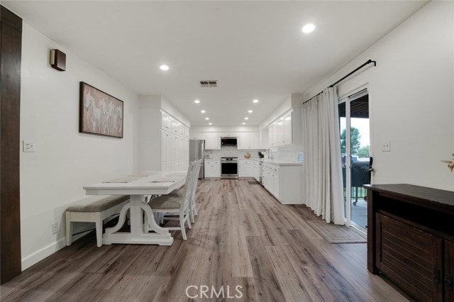 Detail Gallery Image 10 of 41 For 11519 Orcas Ave, Sylmar,  CA 91342 - 3 Beds | 2 Baths