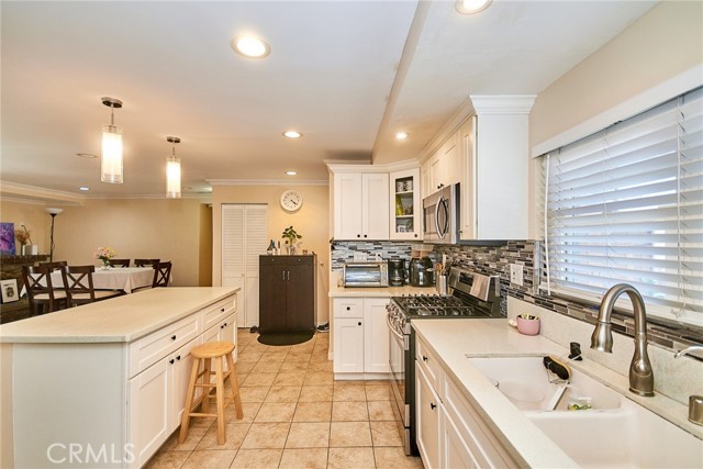 8757 Los Altos Drive, Buena Park CA: https://media.crmls.org/medias/f6059334-41ab-4b3b-afbe-f12067a72cff.jpg