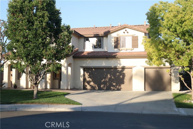 Detail Gallery Image 1 of 35 For 6344 Erica Ct, Corona,  CA 92880 - 4 Beds | 3 Baths