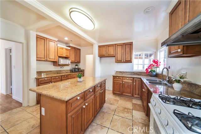 Detail Gallery Image 7 of 33 For 10351 Mildred St, El Monte,  CA 91733 - 3 Beds | 2 Baths