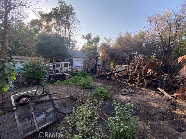 10550 Mather Avenue, Sunland CA: https://media.crmls.org/medias/f6062f0c-d03c-4460-af99-7502f446035a.jpg