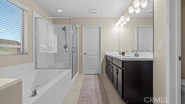 Detail Gallery Image 14 of 44 For 1672 Milford Way, Beaumont,  CA 92223 - 4 Beds | 3 Baths