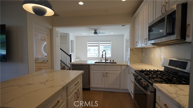 Detail Gallery Image 9 of 25 For 27 Windward, Buena Park,  CA 90621 - 3 Beds | 2/1 Baths