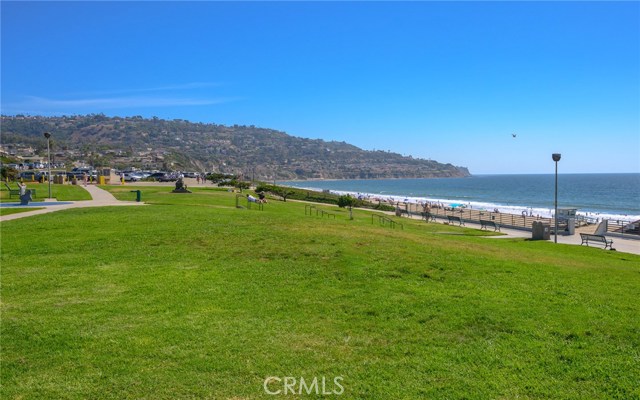 201 Calle Miramar, Redondo Beach CA: https://media.crmls.org/medias/f6073943-95fd-49ce-8a07-37a6e4e802eb.jpg