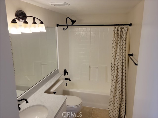 Detail Gallery Image 23 of 37 For 682 Azure Ln #1,  Corona,  CA 92879 - 3 Beds | 2 Baths