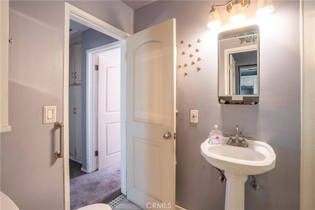 MLS #OC25250361 image #8