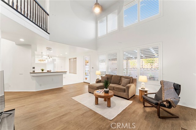 Detail Gallery Image 11 of 39 For 921 Camino Vera Cruz, Camarillo,  CA 93010 - 4 Beds | 3/1 Baths