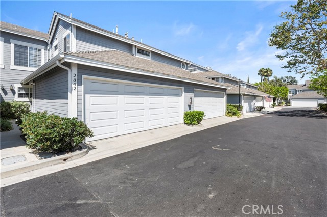 Detail Gallery Image 4 of 33 For 2542 Back Bay Loop #30,  Costa Mesa,  CA 92627 - 3 Beds | 2/1 Baths