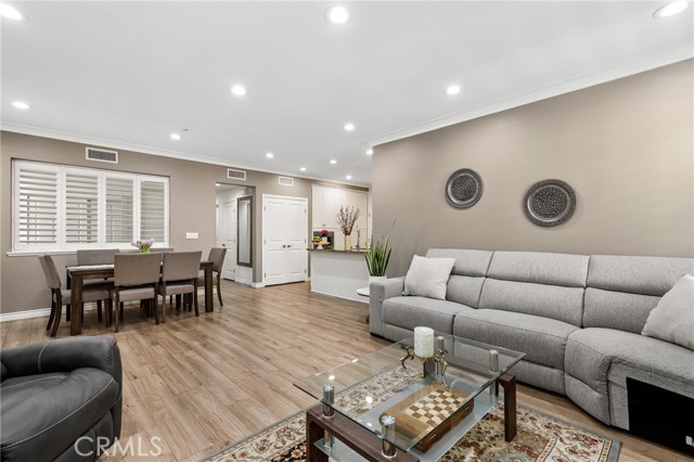 Detail Gallery Image 8 of 29 For 59 Kempton, Irvine,  CA 92620 - 2 Beds | 1/1 Baths