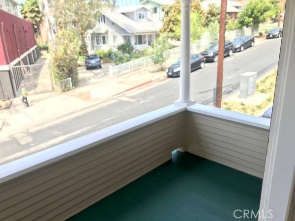 Detail Gallery Image 9 of 18 For 1110 1/2 N Benton Way, Los Angeles,  CA 90026 - 2 Beds | 2 Baths