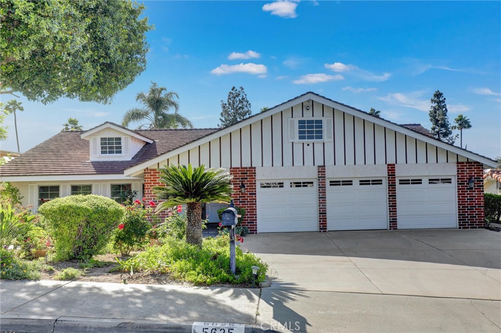 5625 Via Junipero Serra