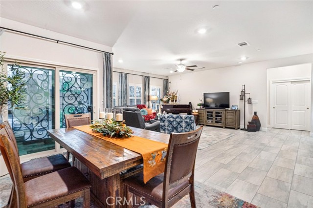 Detail Gallery Image 12 of 35 For 1553 N State, Fresno,  CA 93722 - 3 Beds | 2 Baths