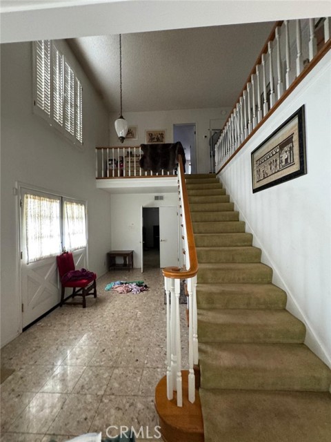 10345 Oso Avenue, Chatsworth CA: https://media.crmls.org/medias/f60acaa7-e766-4fd8-8b70-b2bafaf36099.jpg