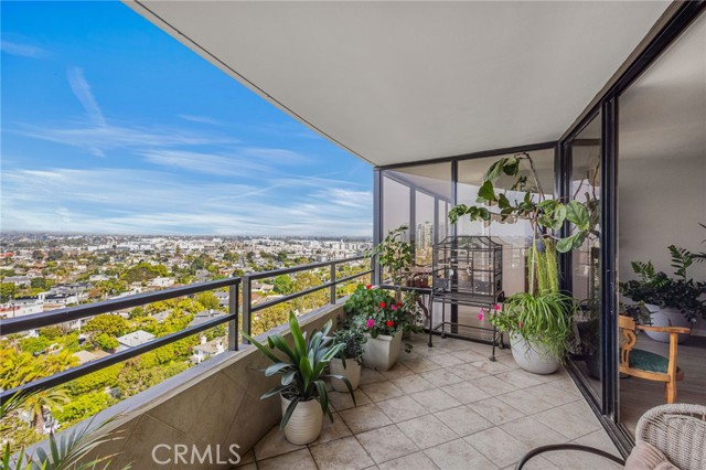 Detail Gallery Image 21 of 54 For 4337 Marina City Dr. #1041,  Marina Del Rey,  CA 90292 - 2 Beds | 2 Baths