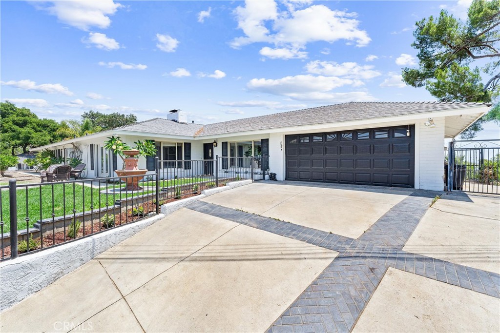 770 E Avocado Crest Road