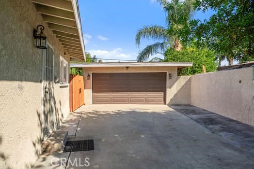 7839 Los Arboles Place, Riverside CA: https://media.crmls.org/medias/f60d1525-7302-4f32-9623-3f3b3c361472.jpg