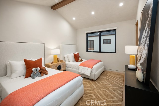 4320 Teesdale Avenue, Studio City CA: https://media.crmls.org/medias/f60d392a-a36e-4d0e-8760-193bcf686833.jpg