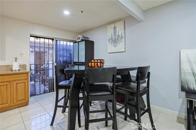 Detail Gallery Image 12 of 44 For 10805 Westminster, Garden Grove,  CA 92843 - 2 Beds | 1/1 Baths