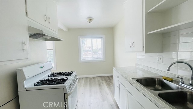 1083 Gaviota Avenue, Long Beach CA: https://media.crmls.org/medias/f60d94c9-430f-4b7b-b61c-23a6027eba8b.jpg