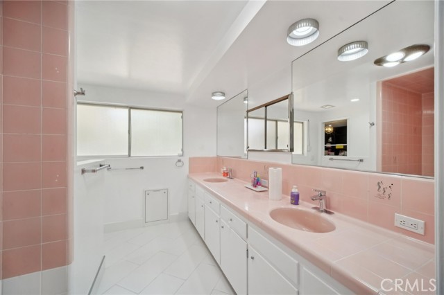 Detail Gallery Image 33 of 75 For 12218 Sarazen Pl, Granada Hills,  CA 91344 - 6 Beds | 5/2 Baths