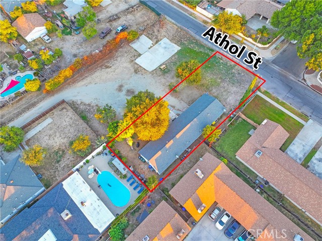 Detail Gallery Image 18 of 19 For 18264 Pine, Fontana,  CA 92335 - – Beds | – Baths