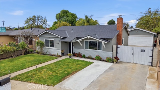 Detail Gallery Image 4 of 42 For 21235 Oakfort Ave, Carson,  CA 90745 - 3 Beds | 2 Baths