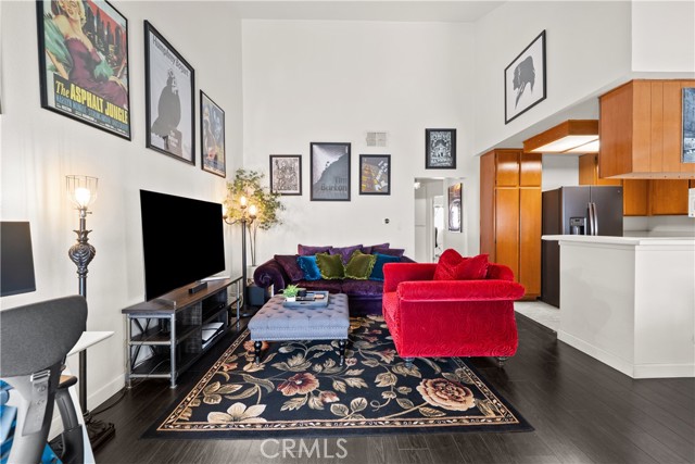 Detail Gallery Image 5 of 43 For 13144 Bromont, Sylmar,  CA 91342 - 2 Beds | 2 Baths