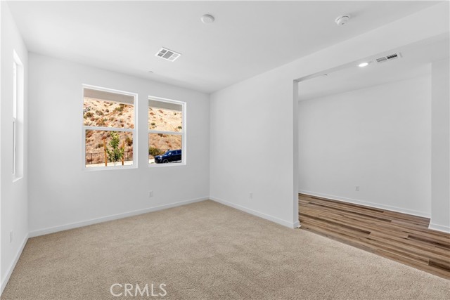 Detail Gallery Image 13 of 40 For 28534 Orange Park Dr, Castaic,  CA 91384 - 3 Beds | 2/1 Baths