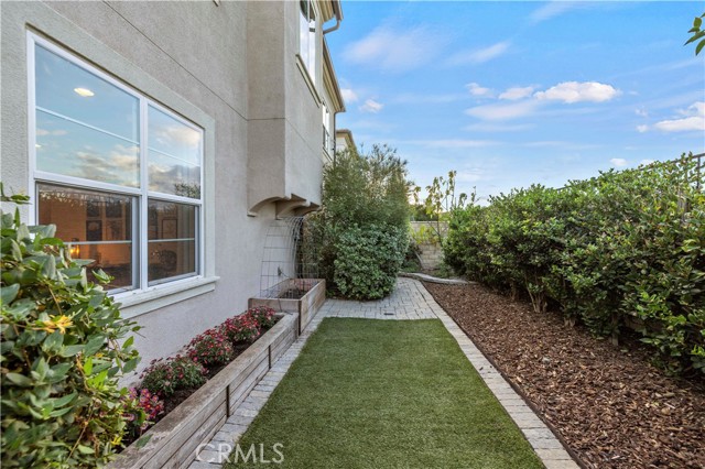 Detail Gallery Image 17 of 66 For 22051 Propello Dr, Saugus,  CA 91350 - 4 Beds | 3 Baths