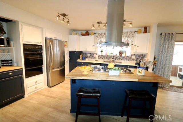 Detail Gallery Image 21 of 46 For 12726 Lake Forest Dr #25,  La Mirada,  CA 90638 - 2 Beds | 2 Baths