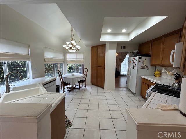 11919 Bubbling Brook Street, Moorpark CA: https://media.crmls.org/medias/f61040a7-aa6f-420a-aed2-c54772af4c1c.jpg
