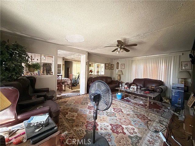 Detail Gallery Image 15 of 51 For 25330 Vancouver Ave, Adelanto,  CA 92301 - 4 Beds | 3 Baths