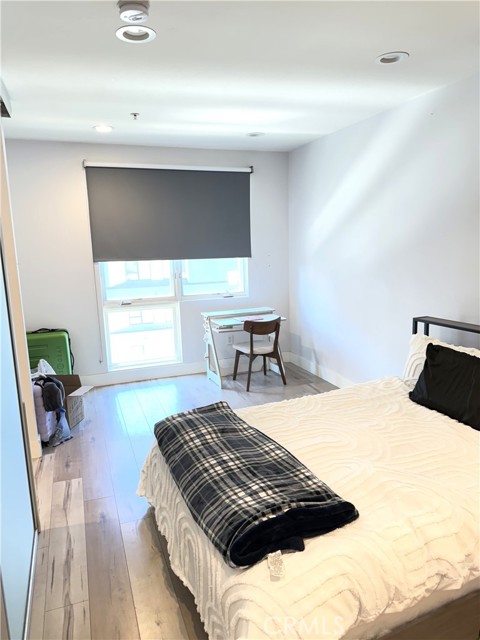1234 Wilshire Blvd, Los Angeles CA: https://media.crmls.org/medias/f611c7d4-2b73-494f-ae77-d7020a69793f.jpg