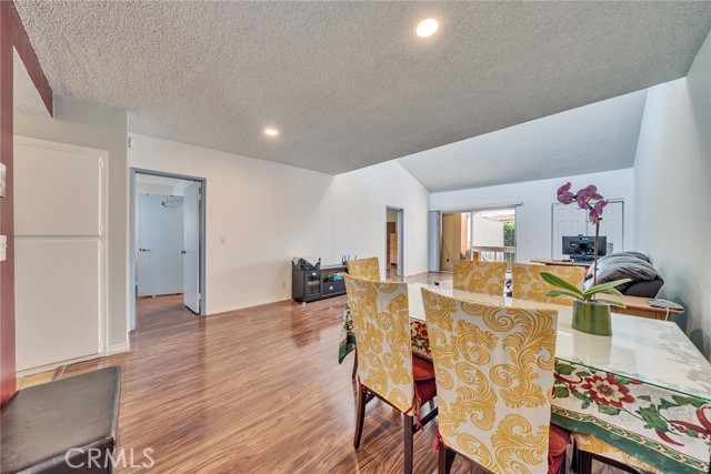 6151 Canterbury Drive, Culver City CA: https://media.crmls.org/medias/f611f732-ff0f-4805-9400-7e16ff293875.jpg