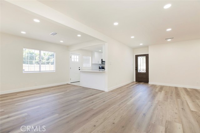 Detail Gallery Image 10 of 40 For 11110 Odell, Sunland,  CA 91040 - 4 Beds | 3 Baths