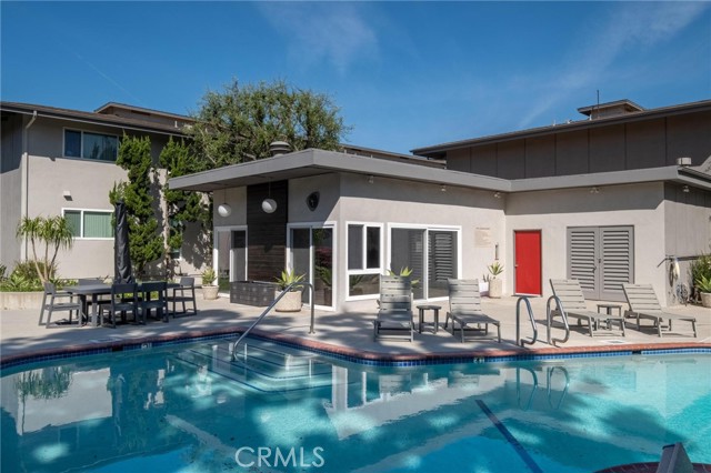 1745 Maple Avenue, Torrance CA: https://media.crmls.org/medias/f6127a27-3976-4b07-8190-c70501dd5e33.jpg