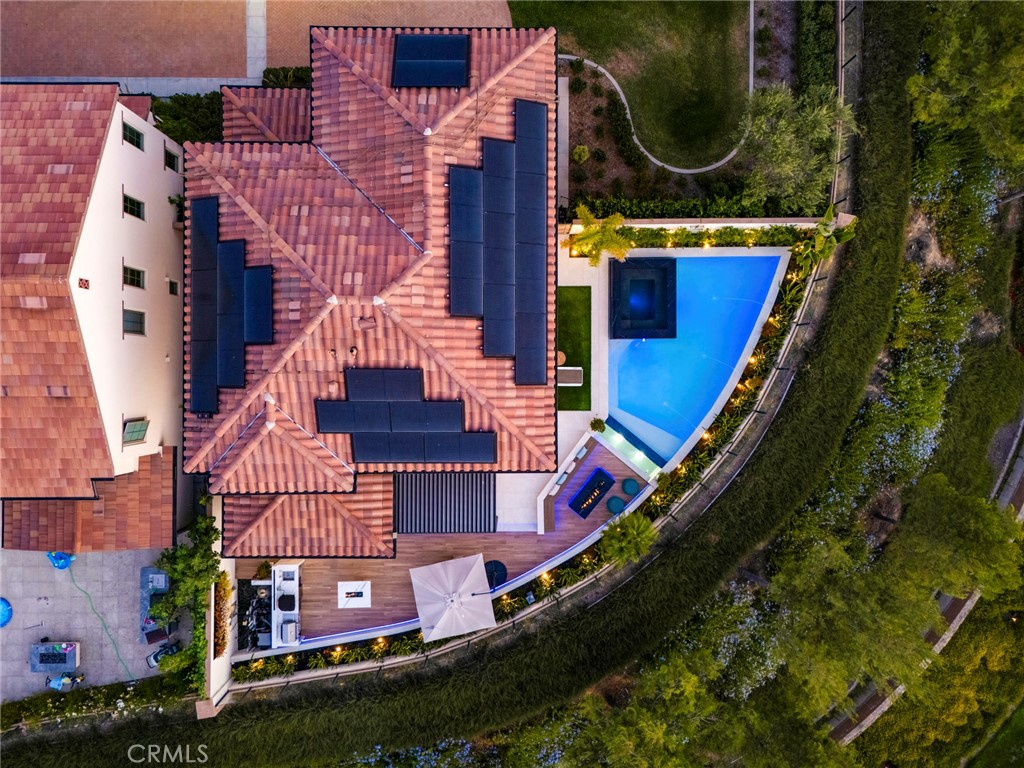 https://media.crmls.org/medias/f612b0b8-5559-4720-973d-95ad829e5d5c.jpg?preset=X-Large