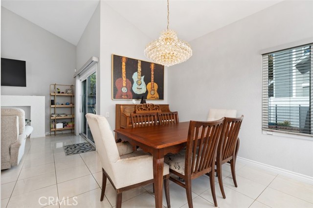 Detail Gallery Image 12 of 28 For 7 Clear Creek Ln, Laguna Hills,  CA 92653 - 4 Beds | 2/1 Baths