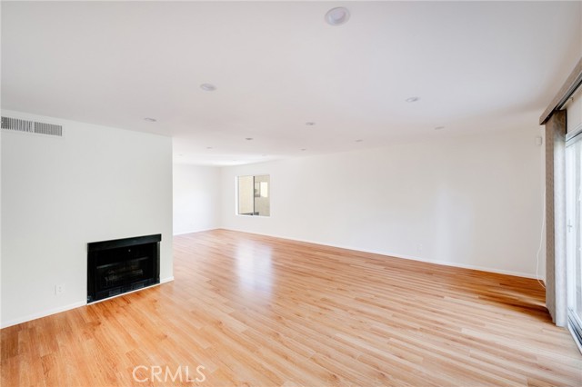 Detail Gallery Image 3 of 24 For 7727 via Napoli #75,  Burbank,  CA 91504 - 3 Beds | 2/1 Baths