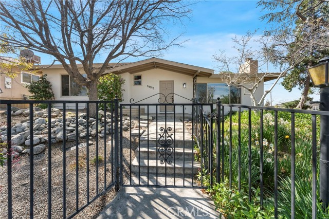 Detail Gallery Image 5 of 39 For 34913 Persimmon Ave, Yucaipa,  CA 92399 - 3 Beds | 2 Baths