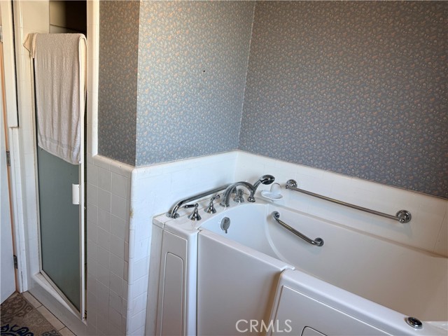 Detail Gallery Image 9 of 17 For 5139 Hazeltine, Sherman Oaks,  CA 91423 - 3 Beds | 2 Baths