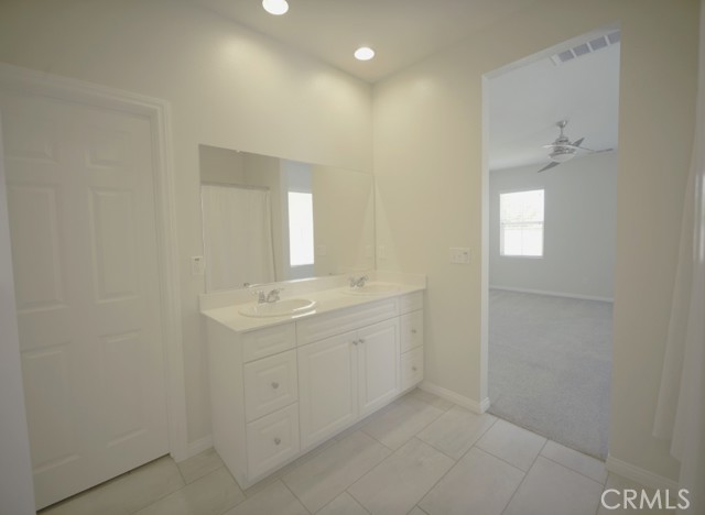 25382 Rocking Horse Court, Menifee CA: https://media.crmls.org/medias/f615a651-e1df-477c-9ae8-595f25bfca60.jpg