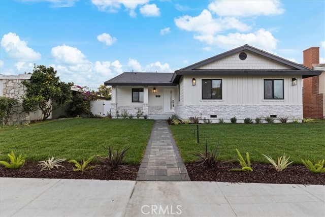 Detail Gallery Image 2 of 32 For 23217 Anza Ave, Torrance,  CA 90505 - 4 Beds | 3 Baths