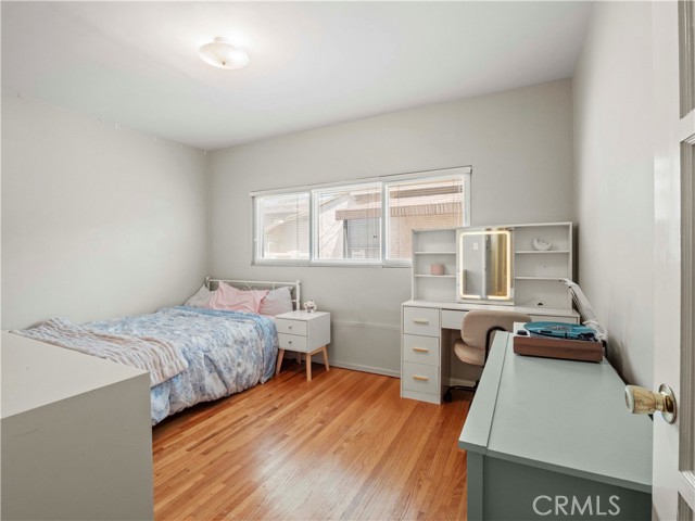 1511 N Maple Street, Burbank CA: https://media.crmls.org/medias/f6167b4c-3cce-4d2b-ad15-83bbe7697cbc.jpg