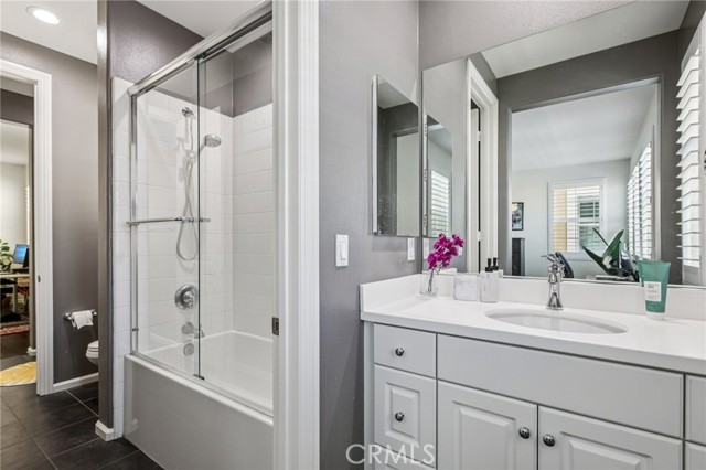27631 Camellia Drive, Saugus CA: https://media.crmls.org/medias/f6174934-e307-4ec3-8426-c36efe41771f.jpg