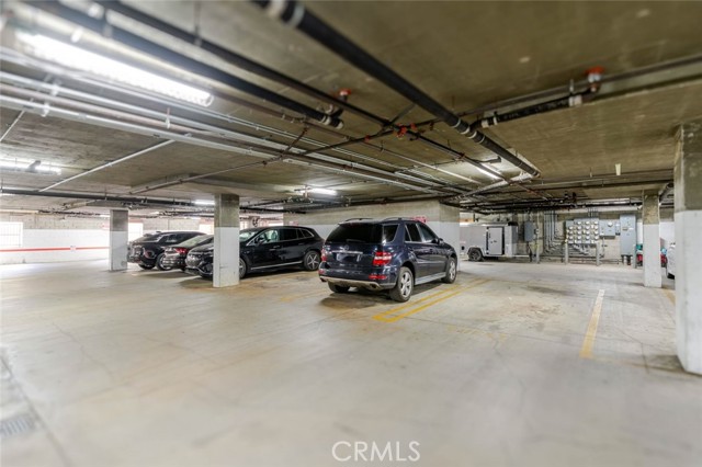 Detail Gallery Image 25 of 26 For 15053 Victory Bld #5,  Van Nuys,  CA 91411 - 2 Beds | 3 Baths