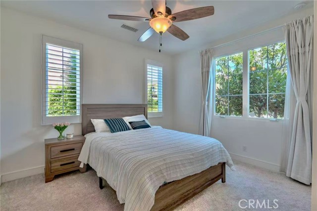 Front Image Thumbnail for CROC25272986