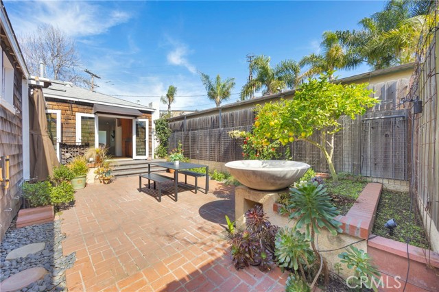 Detail Gallery Image 32 of 37 For 5792 Campo Walk, Long Beach,  CA 90803 - 2 Beds | 1 Baths