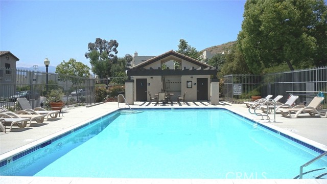 Detail Gallery Image 30 of 31 For 27949 Avalon Dr, Canyon Country,  CA 91351 - 2 Beds | 2 Baths
